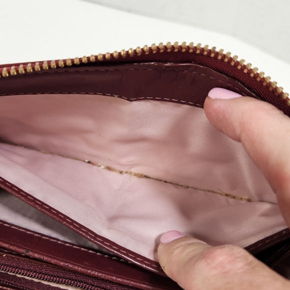 Coach red pantent leather zip around full size wallet - Picture 6 of 13